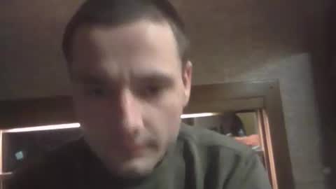 Snapshot of feelingverynaughty chatting on 12.25.24 ask me online show from 12.25.24