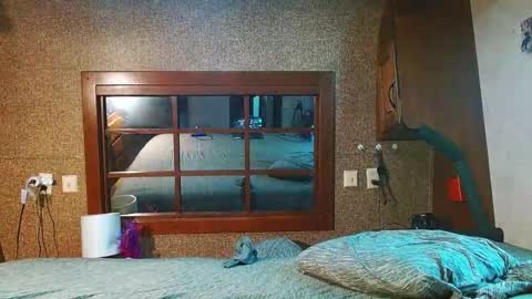 Snapshot of feelingverynaughty chatting on 01.31.25 ask me online show from 01.31.25