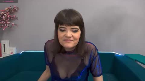Snapshot of feelsgoodwoman chatting on 10.02.25 Laura online show from 10.02.25
