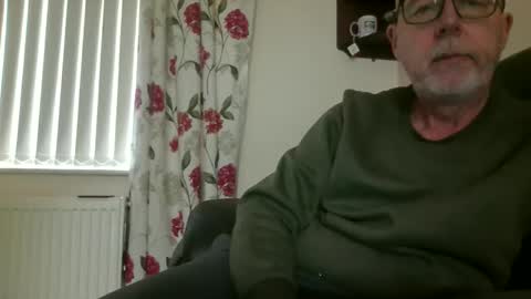 Snapshot of feet_fan69 chatting on 05.20.26 John Buck online show from 05.20.26