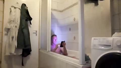 Snapshot of feetofflames26 chatting on 10.31.25 Max online show from 10.31.25