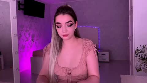 Snapshot of feetwet chatting on 05.17.26 EVA online show from 05.17.26