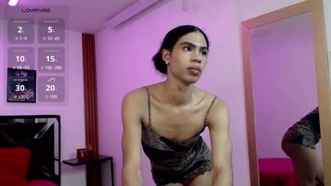 Snapshot of felinexoxo chatting on 09.24.25 FELINE online show from 09.24.25