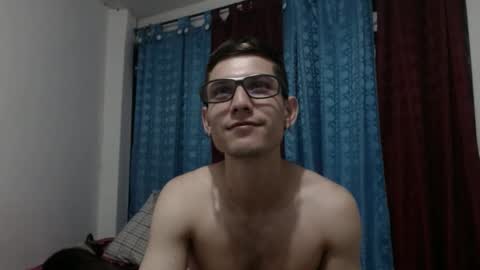 Snapshot of felipe227 chatting on 02.12.25 jhonatan felipe online show from 02.12.25