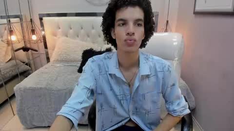 Snapshot of felix_haze chatting on 05.19.26 FELIPE online show from 05.19.26