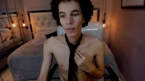 Snapshot of felix_haze chatting on 05.22.26 FELIPE online show from 05.22.26