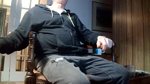 Snapshot of fellatioauto chatting on 02.17.25 hungnsexy online show from 02.17.25