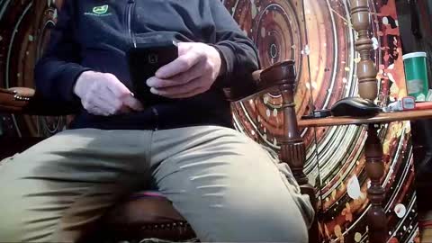 Snapshot of fellatioauto chatting on 02.18.25 hungnsexy online show from 02.18.25