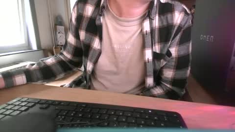 Snapshot of fem_alice_louis_dom chatting on 06.15.26 fem_alice_louis_dom online show from 06.15.26