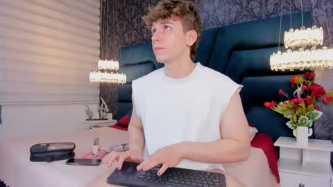 Femboy Max online show from 03.23.26