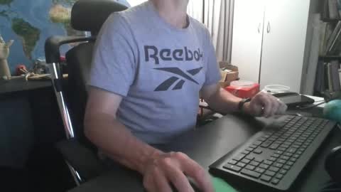 Snapshot of femdomsubby chatting on 12.15.24 femdomsubby online show from 12.15.24