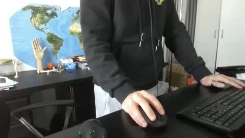 Snapshot of femdomsubby chatting on 12.18.24 femdomsubby online show from 12.18.24