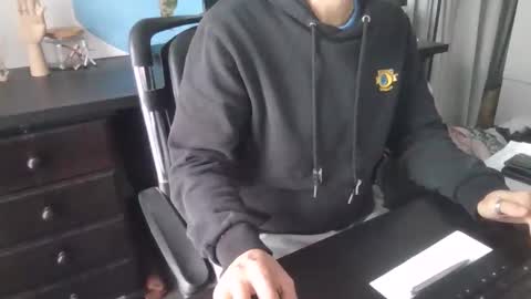 Snapshot of femdomsubby chatting on 10.24.25 femdomsubby online show from 10.24.25