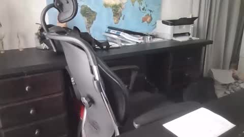 Snapshot of femdomsubby chatting on 11.03.25 femdomsubby online show from 11.03.25