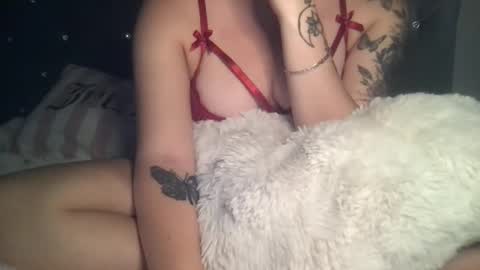 Snapshot of femmefatalebabe chatting on 10.01.25     online show from 10.01.25