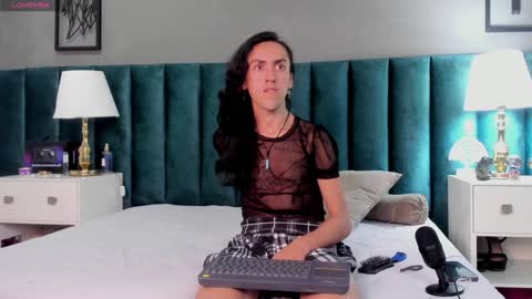 Snapshot of fenix_karoll chatting on 01.07.25 Karol online show from 01.07.25