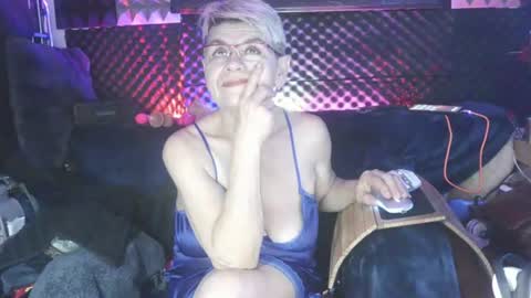 Snapshot of fentazimelody chatting on 06.17.26 fentazymelody online show from 06.17.26