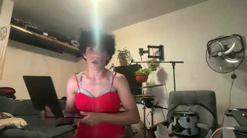Snapshot of fer92400 chatting on 05.28.26 fer92400 online show from 05.28.26