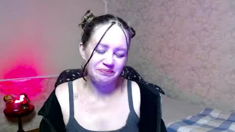 Snapshot of fern_lust chatting on 05.25.26 fern_lust online show from 05.25.26