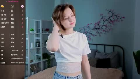 Snapshot of fernandafurfey chatting on 05.26.26 Rachel online show from 05.26.26