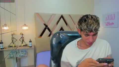 FER PHOENIX online show from 11.12.25