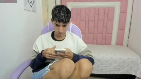 FER PHOENIX online show from 04.15.26