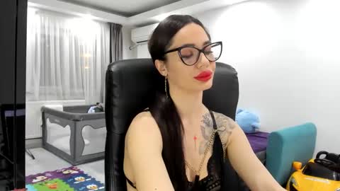 Snapshot of fetishcatalea chatting on 01.04.25 Catalea DM online show from 01.04.25