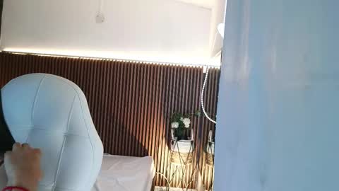 Freyja  online show from 02.25.26