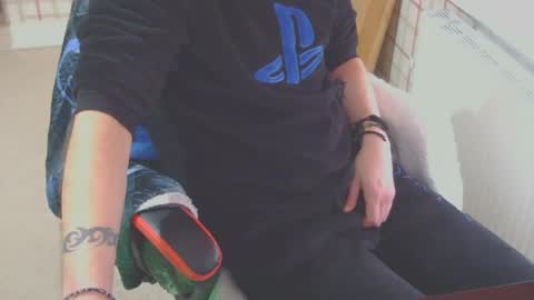 Snapshot of ffys2025 chatting on 12.29.24 ffys2025 online show from 12.29.24