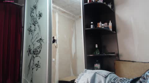 Snapshot of fialka42 chatting on 12.01.24 Alex33 Julia30 online show from 12.01.24