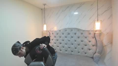   online show from 02.04.26