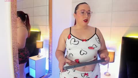 Snapshot of fieryluciana chatting on 09.30.25 Luciana online show from 09.30.25