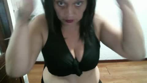 Snapshot of fierywoman158 chatting on 10.01.25 FIERYWOMAN online show from 10.01.25