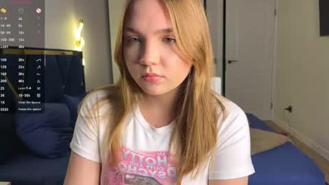 Snapshot of fififlower chatting on 05.27.26 Rebecca online show from 05.27.26
