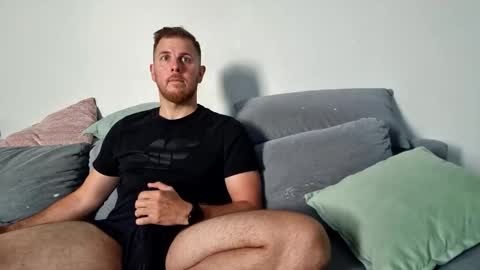 Snapshot of fikol123 chatting on 09.22.25 fiolkamil online show from 09.22.25