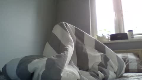 Snapshot of filipek757 chatting on 12.24.24 filipek757 online show from 12.24.24