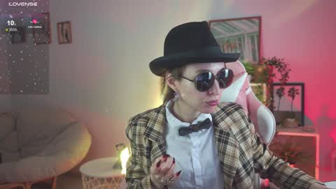 Snapshot of filipinaadams chatting on 12.04.24 cap and Lana  online show from 12.04.24