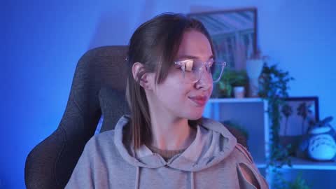 Snapshot of filipinaadams chatting on 01.11.25 cap and Lana  online show from 01.11.25