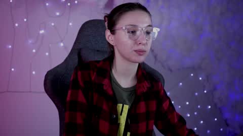 Snapshot of filipinaadams chatting on 01.18.25 cap and Lana  online show from 01.18.25