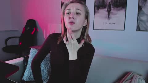 Snapshot of filipinaadams chatting on 02.13.25 cap and Lana  online show from 02.13.25