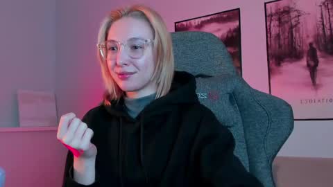 Snapshot of filipinaadams chatting on 02.22.25 cap and Lana  online show from 02.22.25