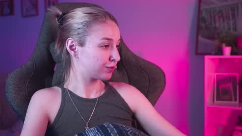 Snapshot of filipinaadams chatting on 02.23.25 cap and Lana  online show from 02.23.25