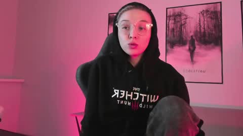 Snapshot of filipinaadams chatting on 03.01.25 cap and Lana  online show from 03.01.25