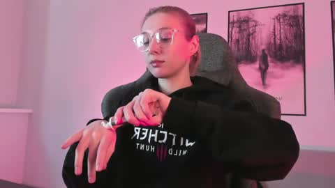 Snapshot of filipinaadams chatting on 03.01.25 cap and Lana  online show from 03.01.25