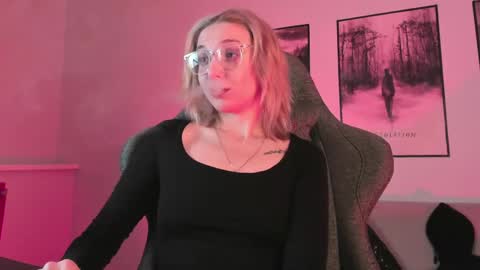 Snapshot of filipinaadams chatting on 03.02.25 cap and Lana  online show from 03.02.25