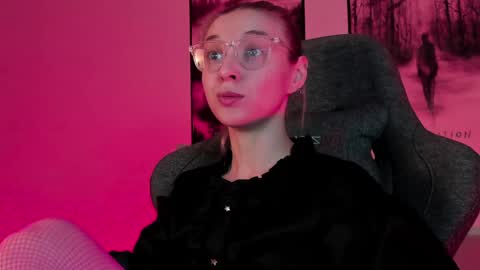 Snapshot of filipinaadams chatting on 03.07.25 cap and Lana  online show from 03.07.25