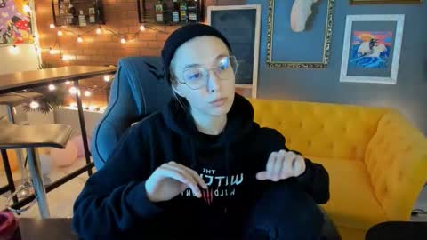 Snapshot of filipinaadams chatting on 09.18.25 cap and Lana  online show from 09.18.25