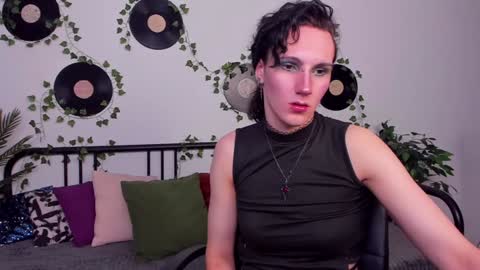 Honey Ill be waiting for you Tue Wed Thu Fri Sat Sun 10am-5pm online show from 01.25.25