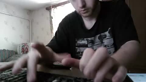 Snapshot of fillipsondon chatting on 07.17.26 Whitechocolate online show from 07.17.26