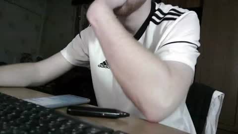 Snapshot of fillipsondon chatting on 07.18.26 Whitechocolate online show from 07.18.26